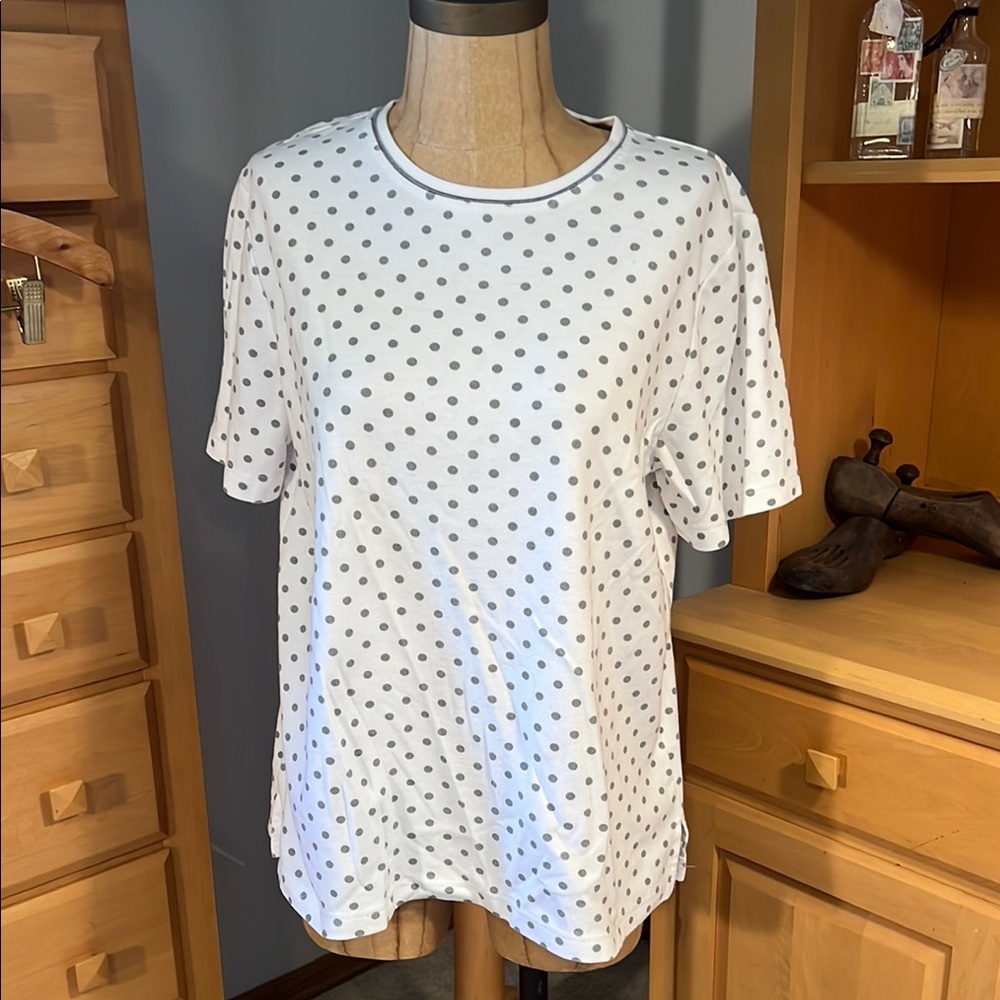Blair White and Gray Short Sleeve Tee size medium